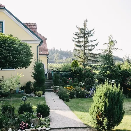 ホームステイ Gaestehaus Annemaria レッツ