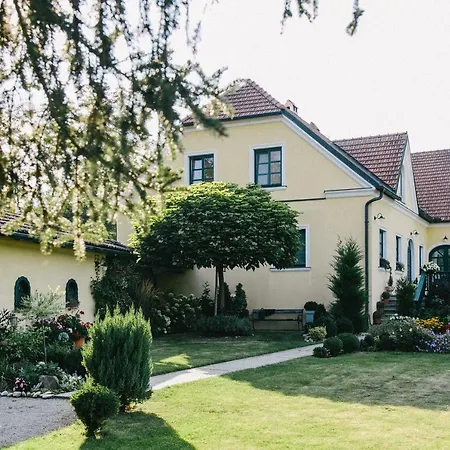 ホームステイ Gaestehaus Annemaria レッツ